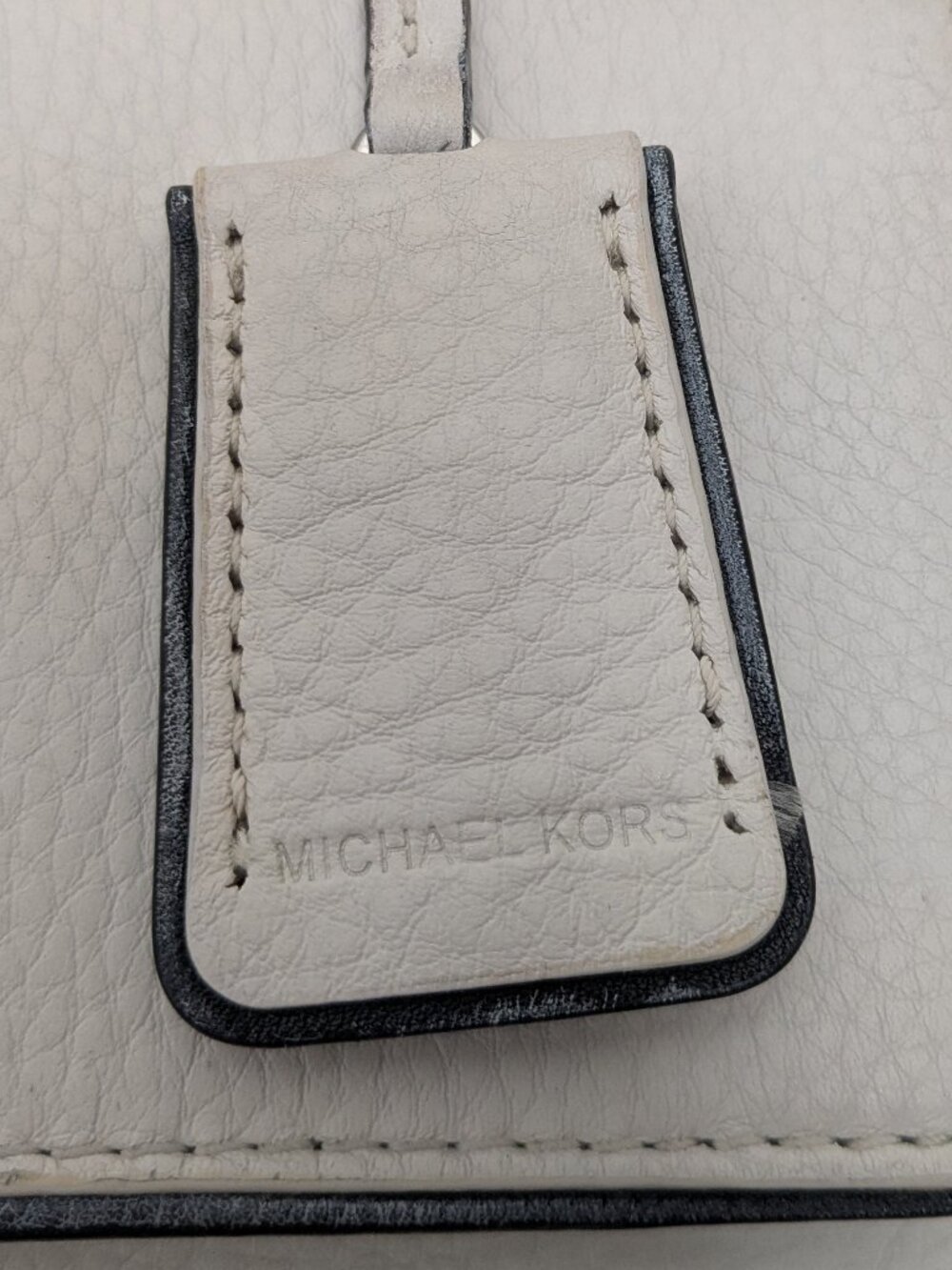 Michael Kors Women's Handback Leather Purse White . - Picture 7 of 13